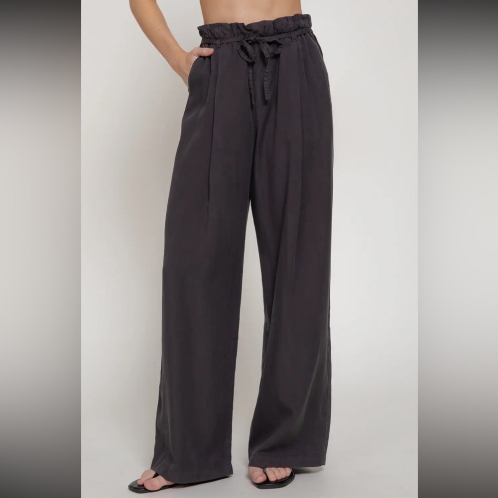Charcoal Chambray High-Waist Wide-Leg Belted Pants